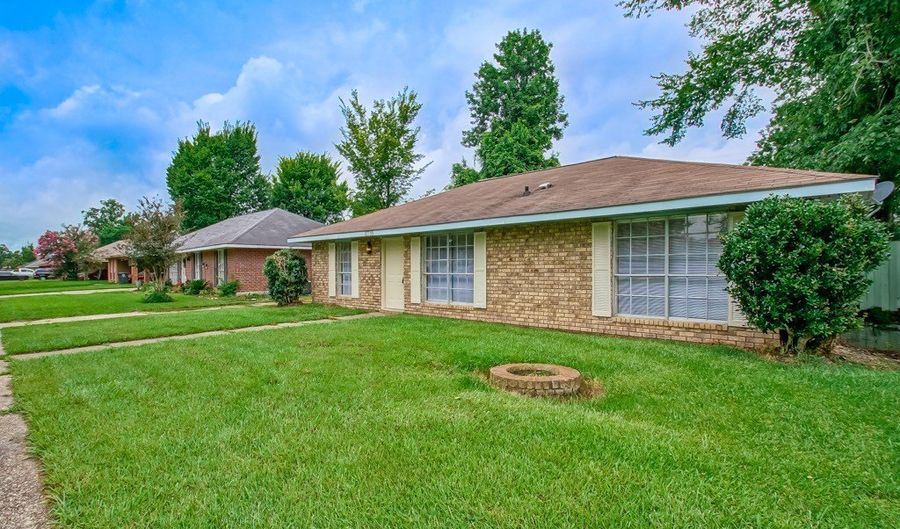 11755 Stan Ave, Baton Rouge, LA 70815 - 3 Beds, 2 Bath