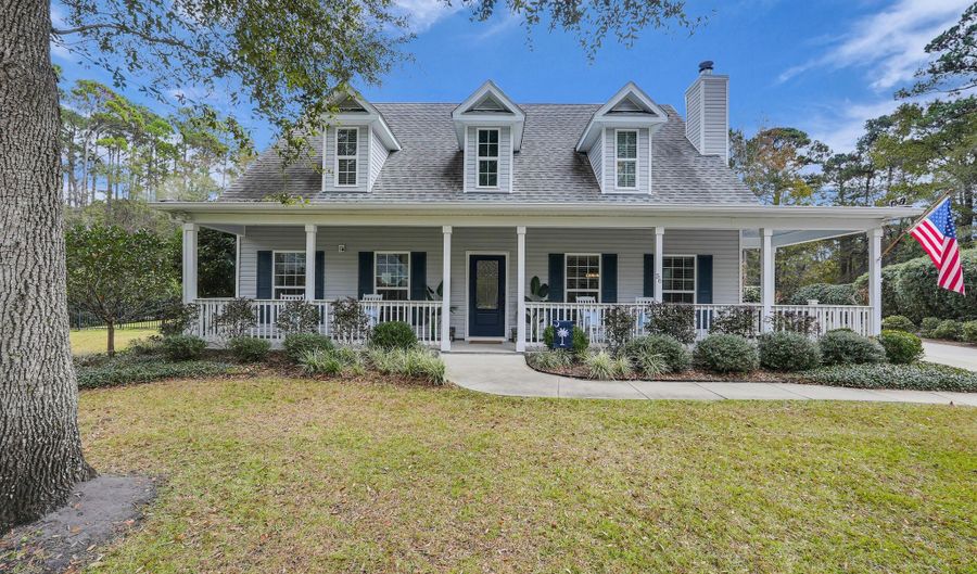 56 Wade Hampton Dr, Beaufort, SC 29907 - 5 Beds, 4 Bath