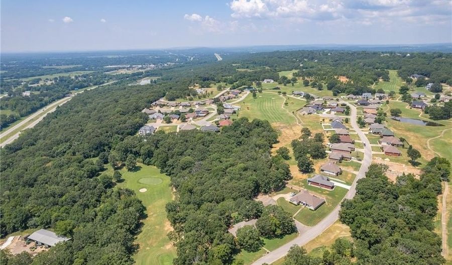 3525 Golf Course Dr, Alma, AR 72921 - 4 Beds, 3 Bath