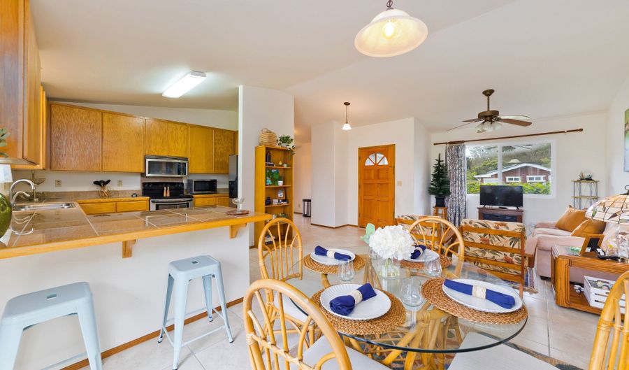 64-5096 KALAKE St, Kamuela, HI 96743 - 3 Beds, 2 Bath