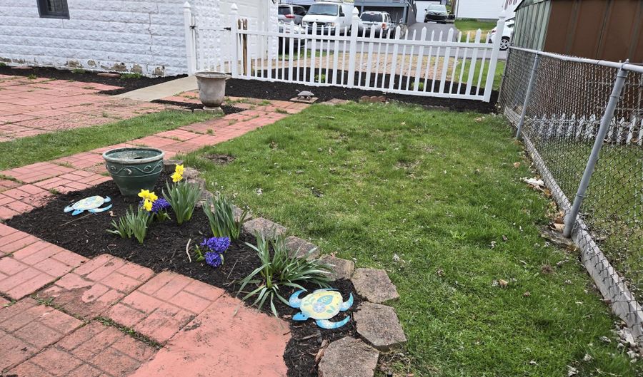 502 Pleasant Valley Blvd, Altoona, PA 16602 - 3 Beds, 1 Bath