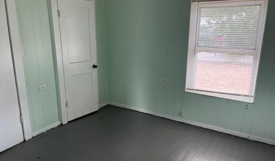 513 N Mesquite, Hico, TX 76457 - 2 Beds, 2 Bath