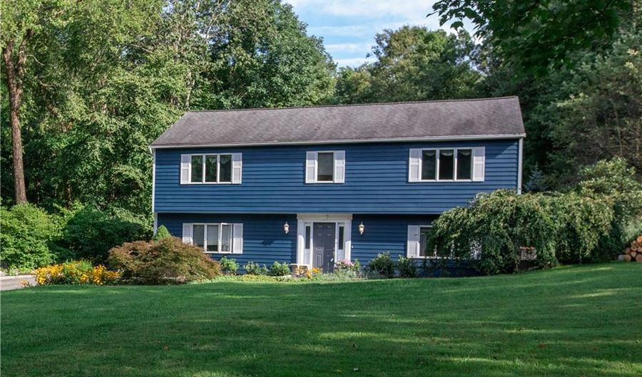 30 Whippoorwill Rd, Bethel, CT 06801 - 4 Beds, 3 Bath