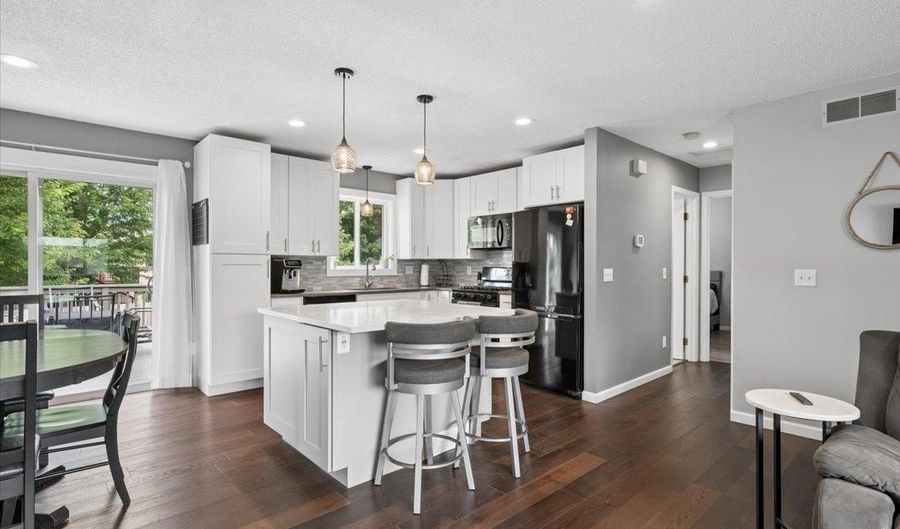 14390 Exley Ln, Apple Valley, MN 55124 - 4 Beds, 2 Bath