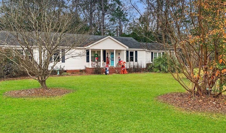 111 Ellen St, Bishopville, SC 29010 - 4 Beds, 2 Bath