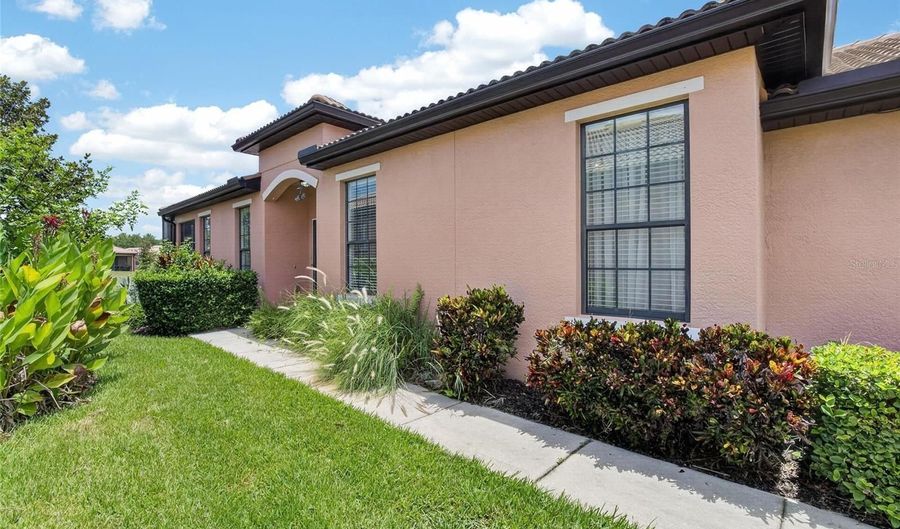 132 SHELL FALLS Dr, Apollo Beach, FL 33572 - 2 Beds, 2 Bath