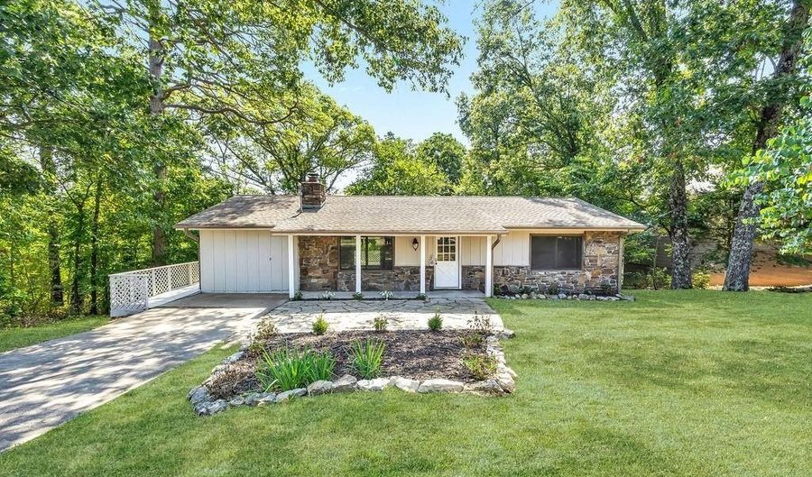 76 Overton Dr, Bella Vista, AR 72714 - 3 Beds, 2 Bath