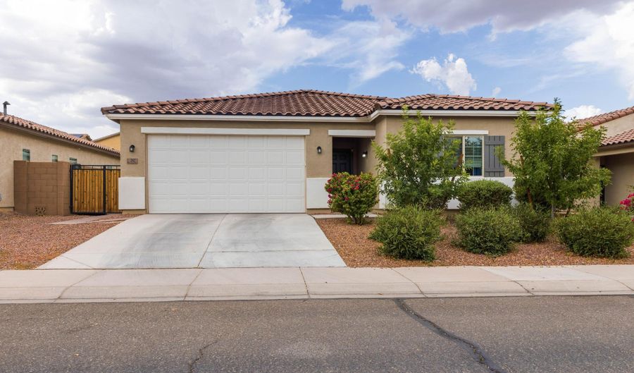 202 W SEVEN SEAS Dr, Casa Grande, AZ 85122 - 4 Beds, 2 Bath