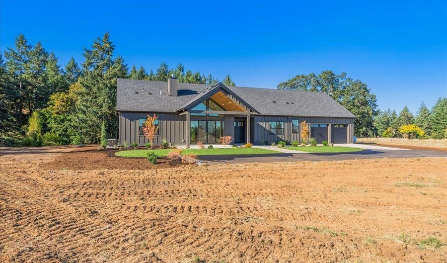 7168 SE EOLA HILLS Rd, Amity, OR 97101 - 3 Beds, 2 Bath