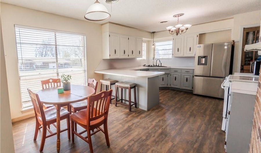 736 Maple Shade Rd, Alma, AR 72921 - 3 Beds, 2 Bath