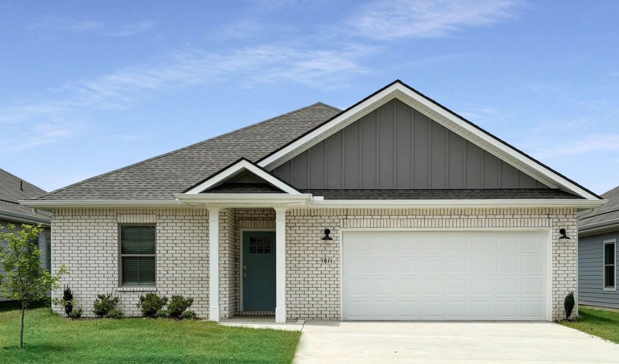 15897 Ruthie Lynn Dr, Athens, AL 35613 - 4 Beds, 2 Bath
