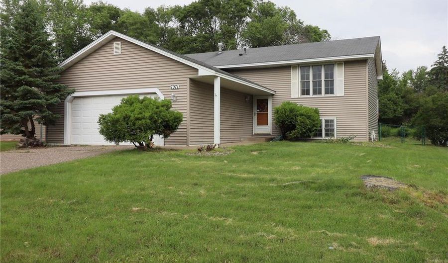 7971 Upper 145th St W, Apple Valley, MN 55124 - 5 Beds, 2 Bath