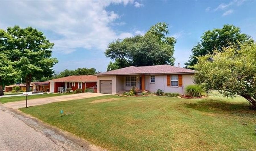 1830 E 17th, Ada, OK 74820 - 3 Beds, 3 Bath