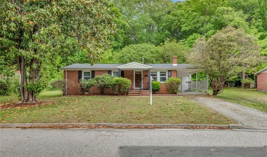 307 Leigh Rd, Yorktown, VA 23690 - 3 Beds, 1 Bath