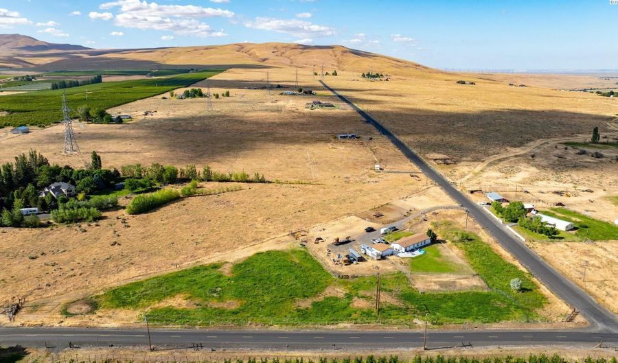 61610 N Whan Rd, Benton City, WA 99320 - 3 Beds, 2 Bath