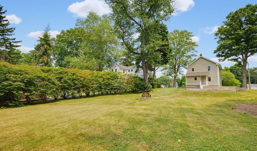 53 Prospect St, Bloomfield, CT 06002 - 3 Beds, 2 Bath