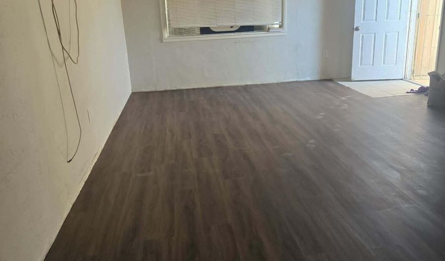 909 N KADOTA Ave 1, Casa Grande, AZ 85122 - 1 Beds, 1 Bath