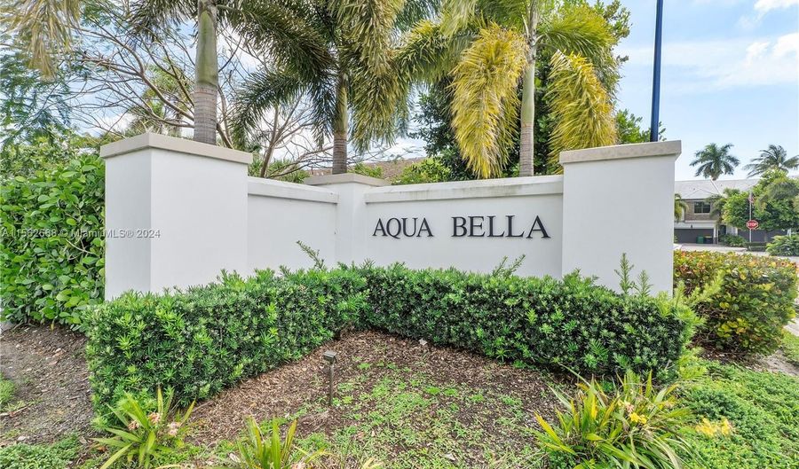 4521 E Aqua Bella Ln, Dania Beach, FL 33312 - 3 Beds, 3 Bath