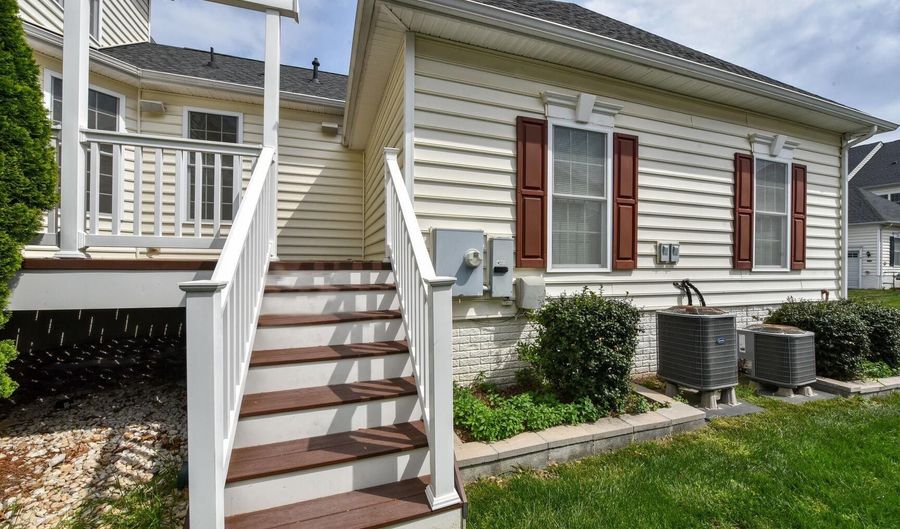 23234 EVERGREEN RIDGE Dr, Ashburn, VA 20148 - 4 Beds, 4 Bath