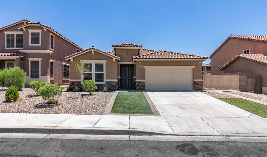 823 Wintersweet Rd, Henderson, NV 89015 - 4 Beds, 2 Bath