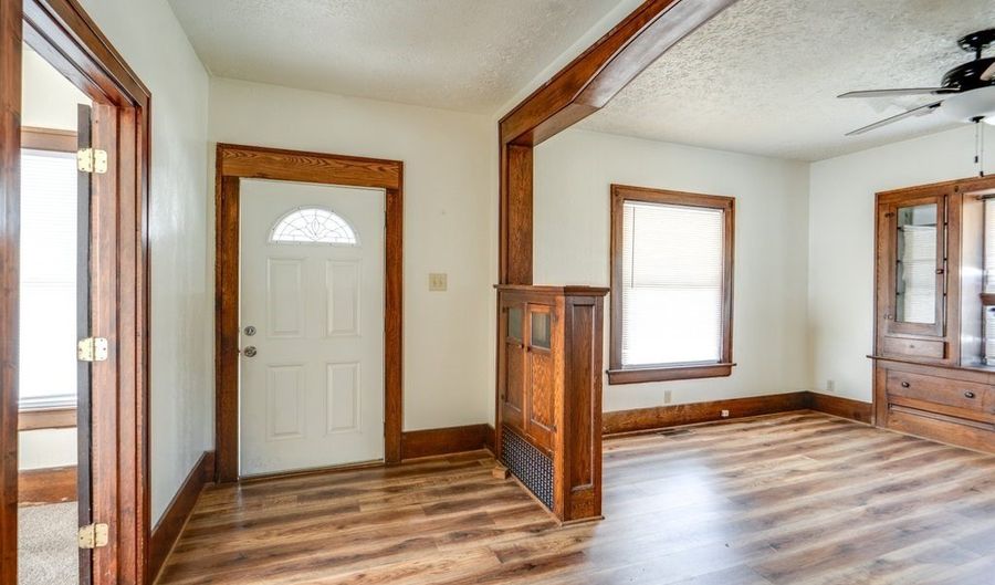 309 Power St, Akron, OH 44311 - 5 Beds, 2 Bath