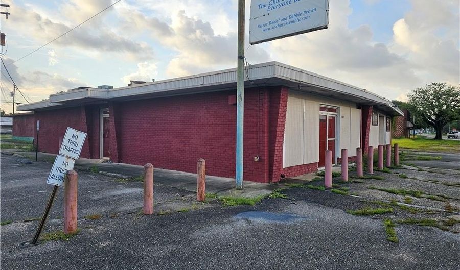13855 Wintzell Ave S, Bayou La Batre, AL 36509 - 0 Beds, 0 Bath