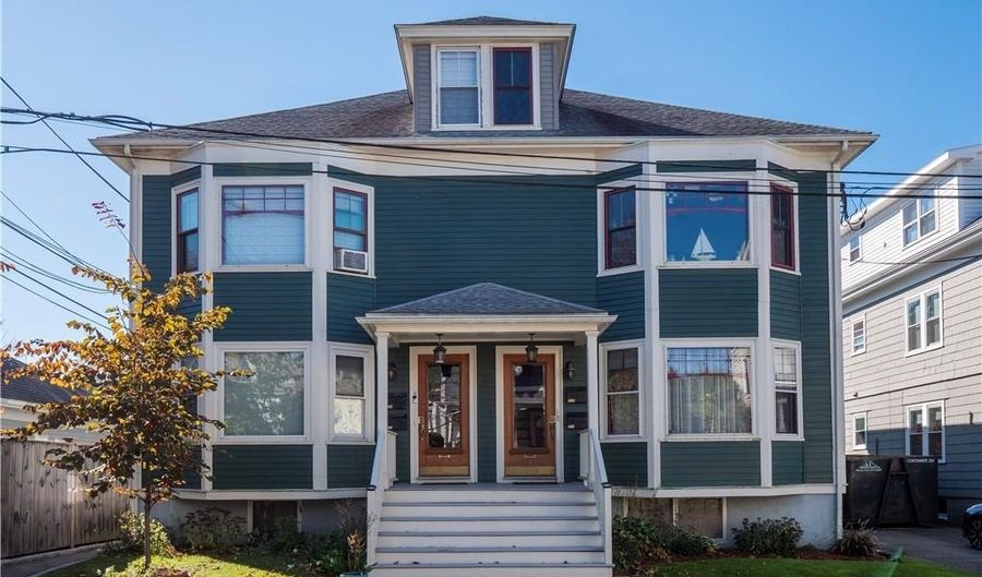 4 Newport Ave B2, Newport, RI 02840 - 3 Beds, 2 Bath
