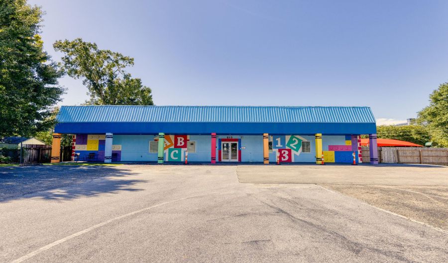 615 Howard Ave, Biloxi, MS 39530 - 0 Beds, 11 Bath