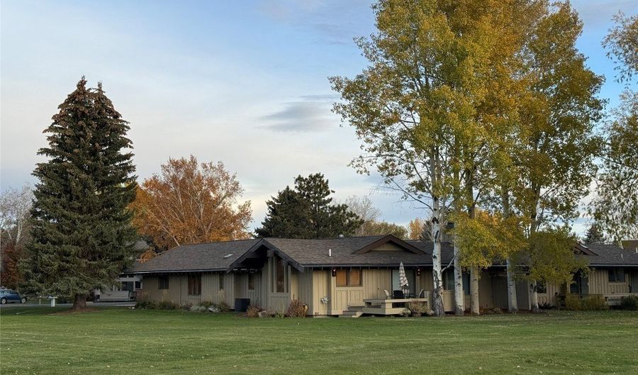 2122 Fairway Dr, Bozeman, MT 59715 - 2 Beds, 2 Bath