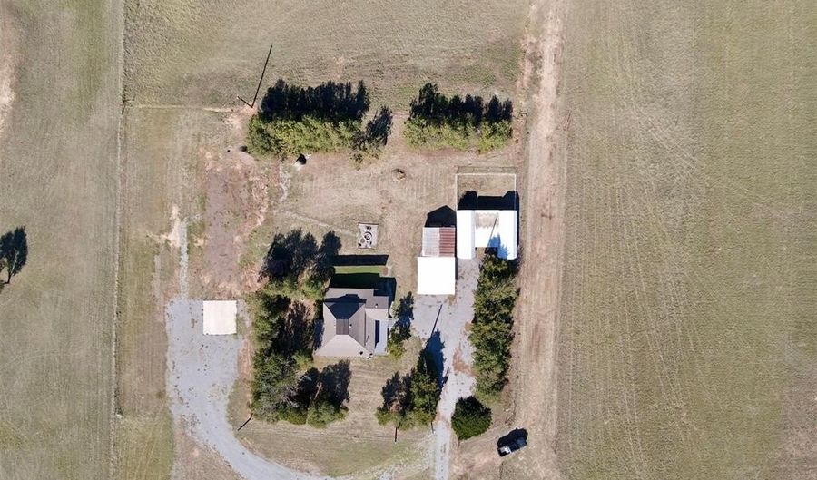 20973 US Highway 62 Hwy, Altus, OK 73521 - 3 Beds, 2 Bath