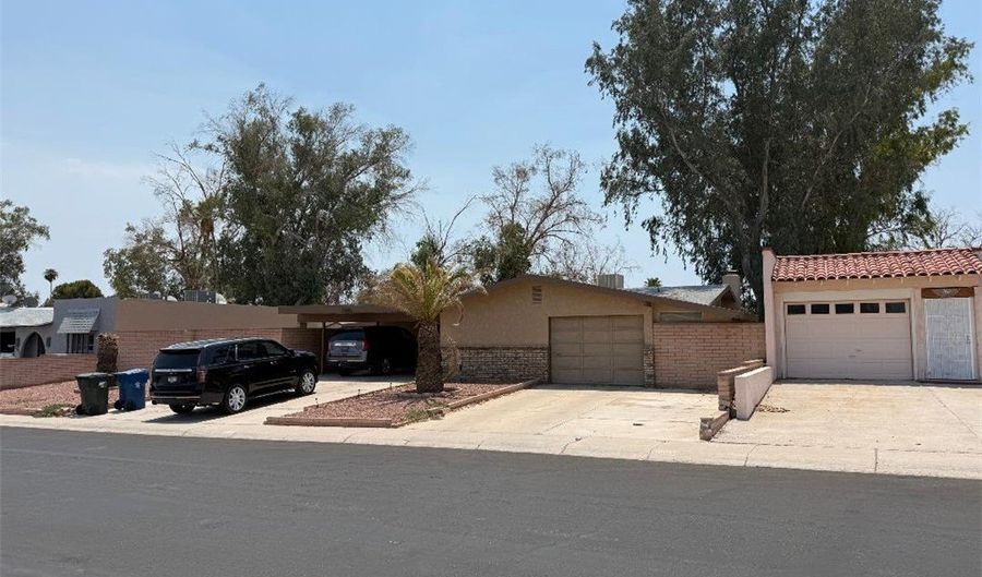 2605 Country Club Dr, Bullhead City, AZ 86442 - 3 Beds, 2 Bath