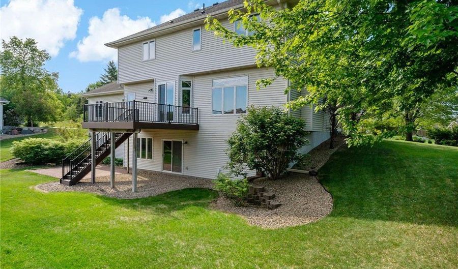 12641 Dutch Ct, Apple Valley, MN 55124 - 4 Beds, 3 Bath