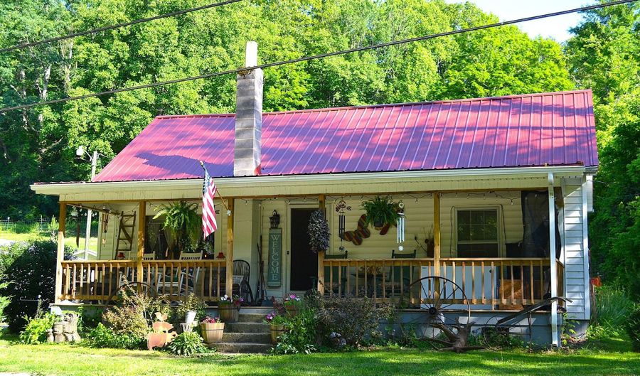 2683 Alta Dr, Alderson, WV 24910 - 2 Beds, 1 Bath