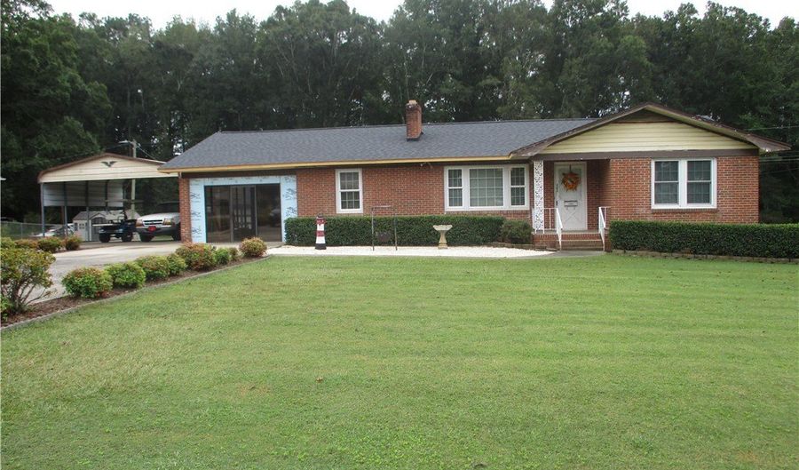 202 Edgewood Dr, Belton, SC 29627 - 3 Beds, 2 Bath