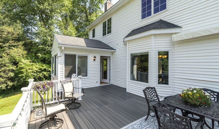 109 Andrew Dr, Canton, CT 06019 - 4 Beds, 5 Bath