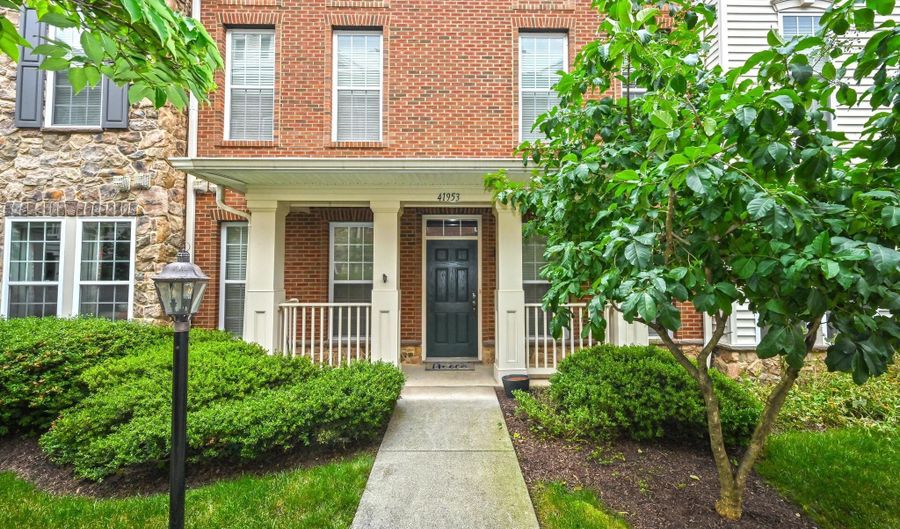 41953 BLUE FLAG Ter, Aldie, VA 20105 - 3 Beds, 3 Bath