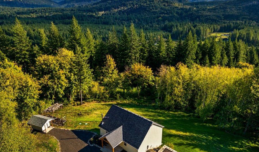 260 BALD EAGLE Rd, Ariel, WA 98603 - 3 Beds, 3 Bath