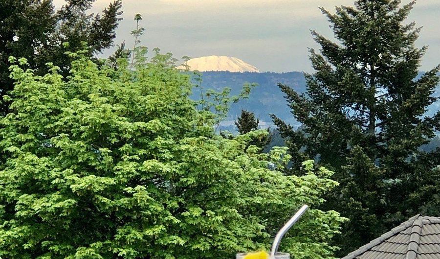 9109 SW 180TH Pl, Beaverton, OR 97007 - 5 Beds, 5 Bath