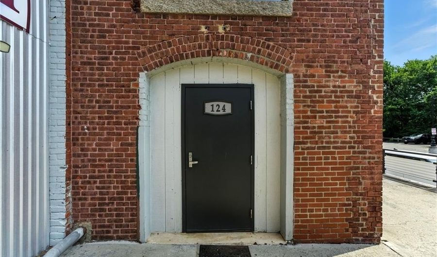 1117 Douglas Ave 124, North Providence, RI 02904 - 2 Beds, 1 Bath
