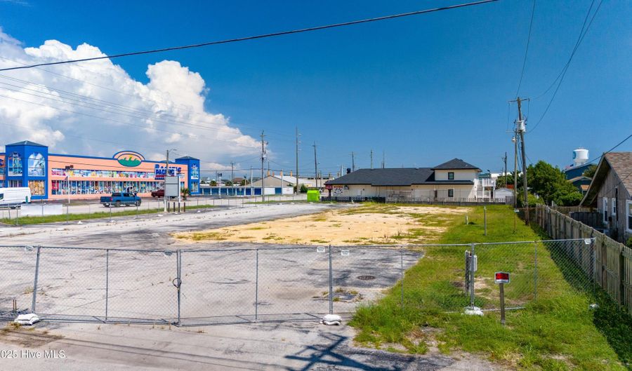 413 W Fort Macon Rd, Atlantic Beach, NC 28512 - 0 Beds, 0 Bath