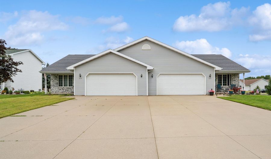 1670 W ROSELAWN Dr, Appleton, WI 54914 - 0 Beds, 0 Bath