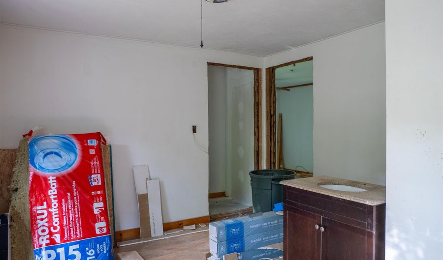 235 Young Rd, Barrington, NH 03825 - 7 Beds, 4 Bath