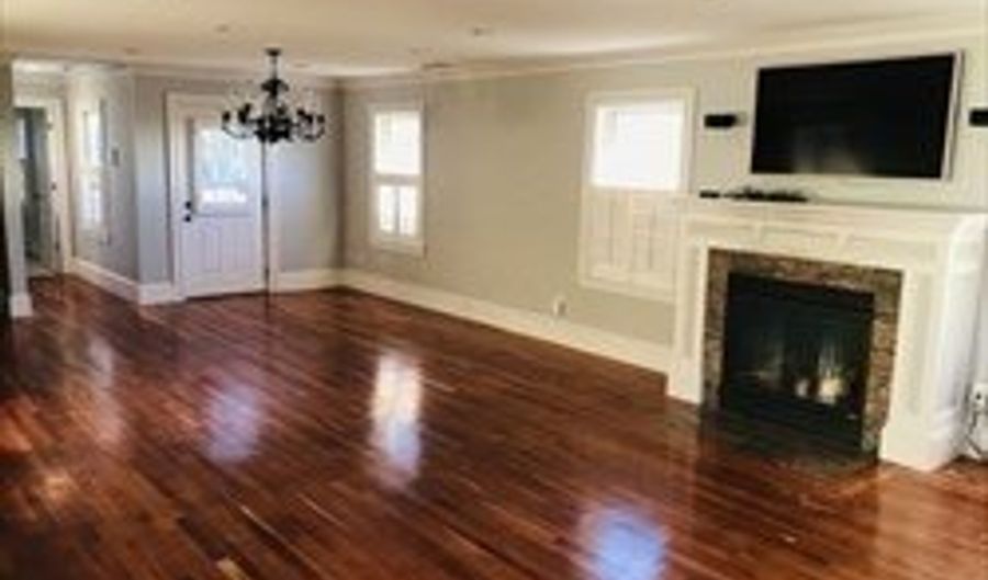 115 F St 2, Boston, MA 02127 - 2 Beds, 2 Bath
