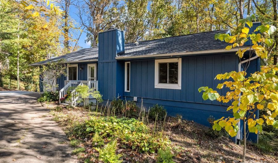 19 Muirfield Dr, Arden, NC 28704 - 3 Beds, 3 Bath