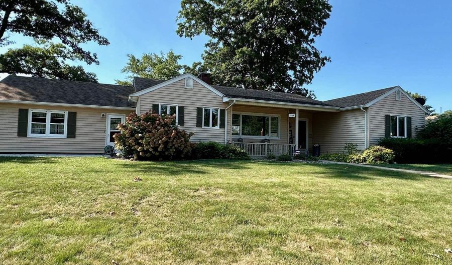 1824 Bryn Mawr Cir, Atlantic, IA 50022 - 3 Beds, 2 Bath