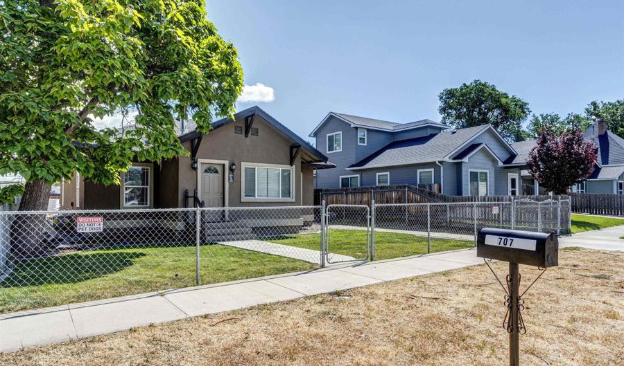 707 E Denver, Caldwell, ID 83605 - 2 Beds, 1 Bath