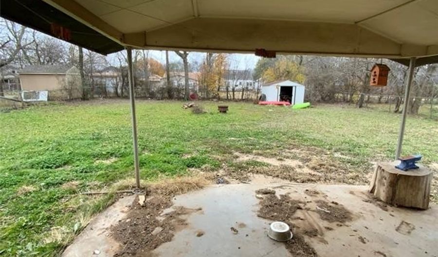 230 13th Ave NW, Ardmore, OK 73401 - 2 Beds, 1 Bath