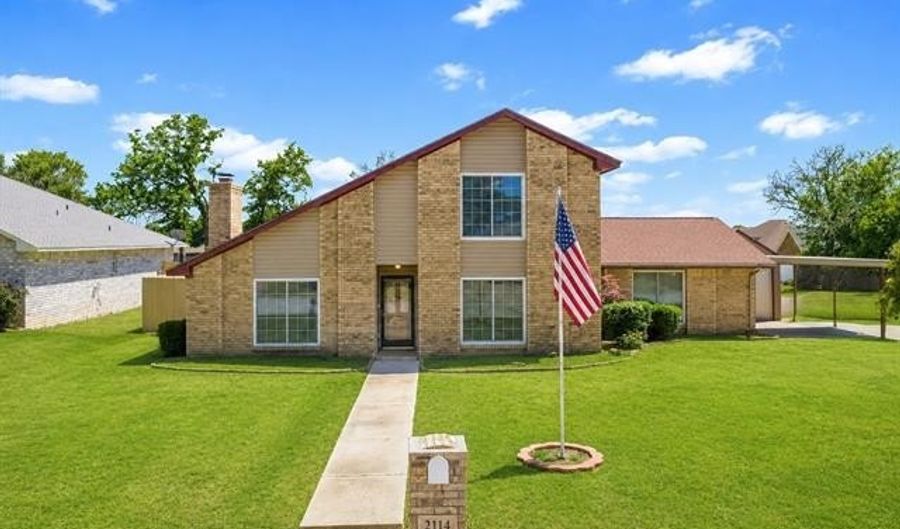 2114 Oakglen Dr, Ardmore, OK 73401 - 4 Beds, 2 Bath