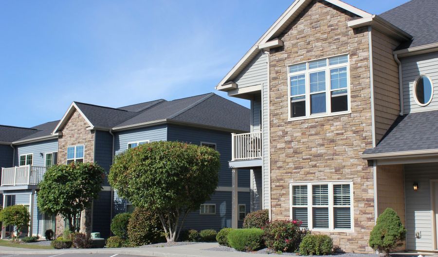 48 Bavarian Way 55, Altamont, NY 12009 - 2 Beds, 2 Bath