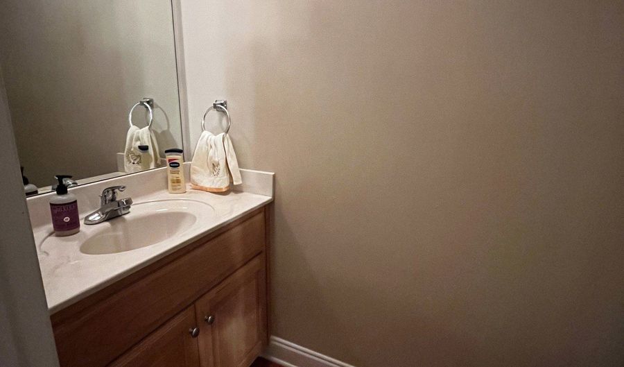 105 Whitehead 18, Athens, GA 30607 - 2 Beds, 3 Bath